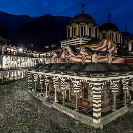 Хижа Exclusive Inside The Rila Monastery